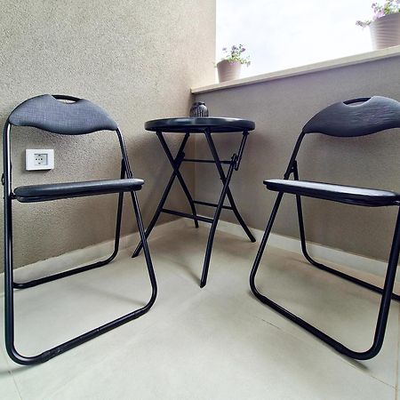 Apartments Laura & Nino พูลา ภายนอก รูปภาพ